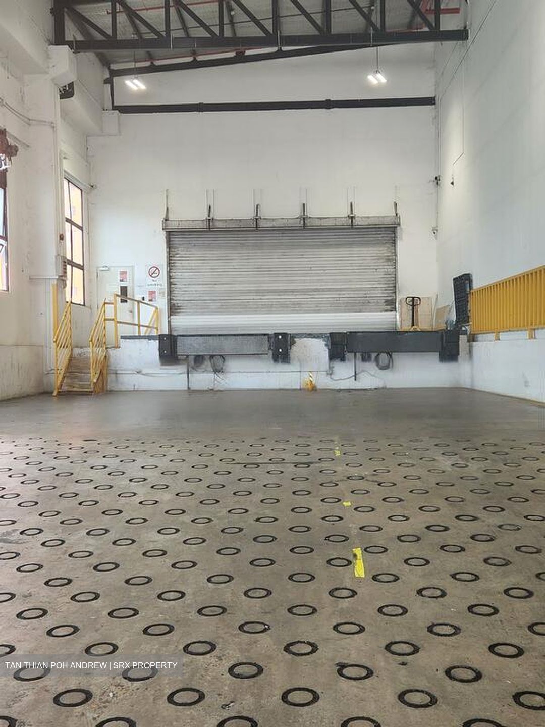 Senoko Road (D27), Warehouse #486005681